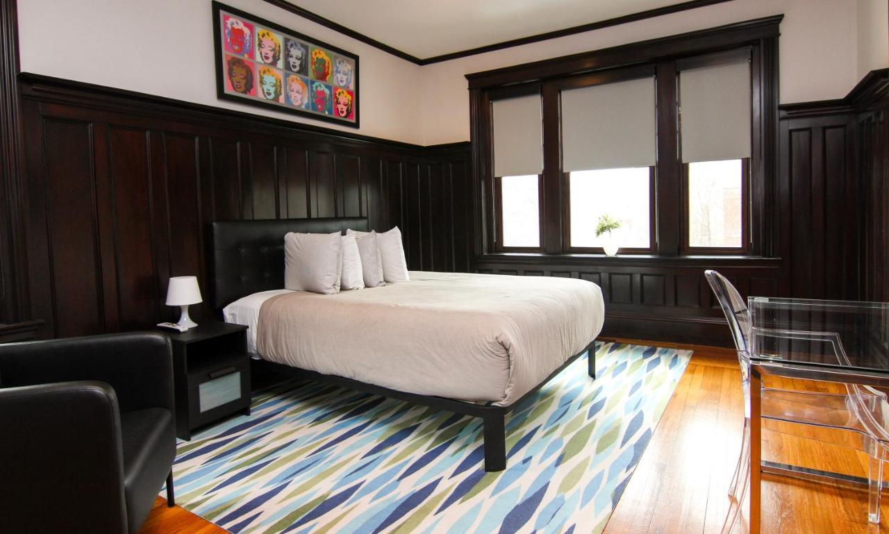 A Stylish Stay W/ A Queen Bed, Heated Floors.. #37 บรูคไลน์ ภายนอก รูปภาพ